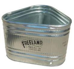 Freeland Triangle Galvanized Tank 11" Tall