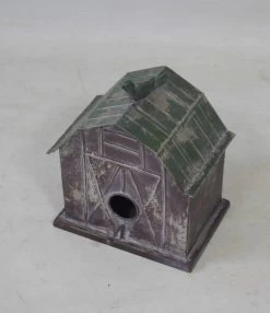 Backyard Expressions Barn Birdhouse