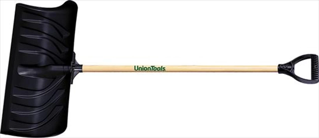 True Temper 24" Snow Pusher 3 True Temper 24" Snow Pusher