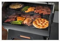 Traeger Ironwood 885 Pellet Grill With Sensor - Black -Ranch & farm shop only. 95538129 03 13985.1637259380